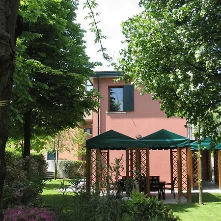 B&B B&B Al Giardino 3*